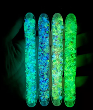 Load image into Gallery viewer, PRE-ORDER-Glow In The Dark Diamond Painting Pens
